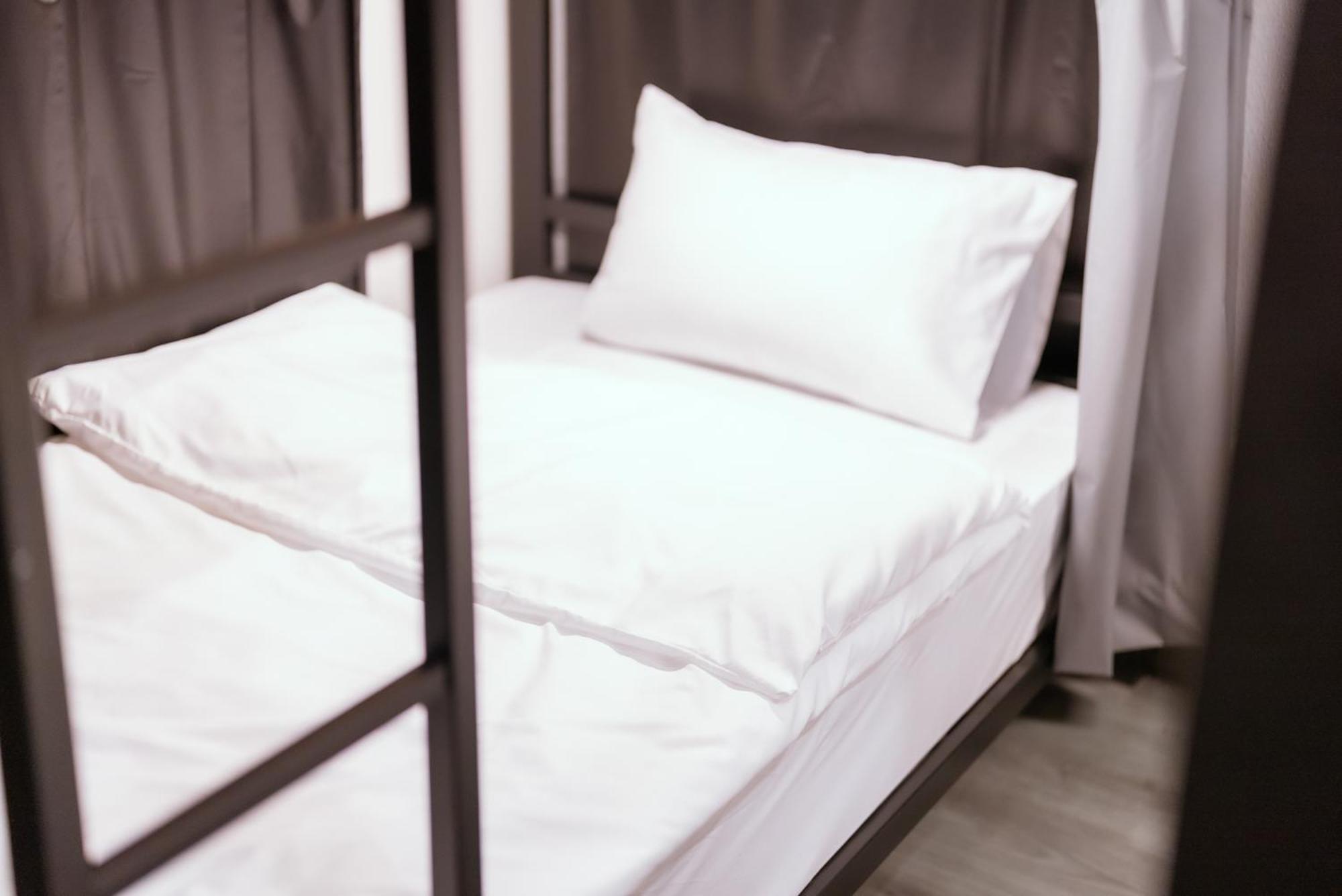 420 Hostel - Ekkamai Buds & Beds Бангкок Экстерьер фото