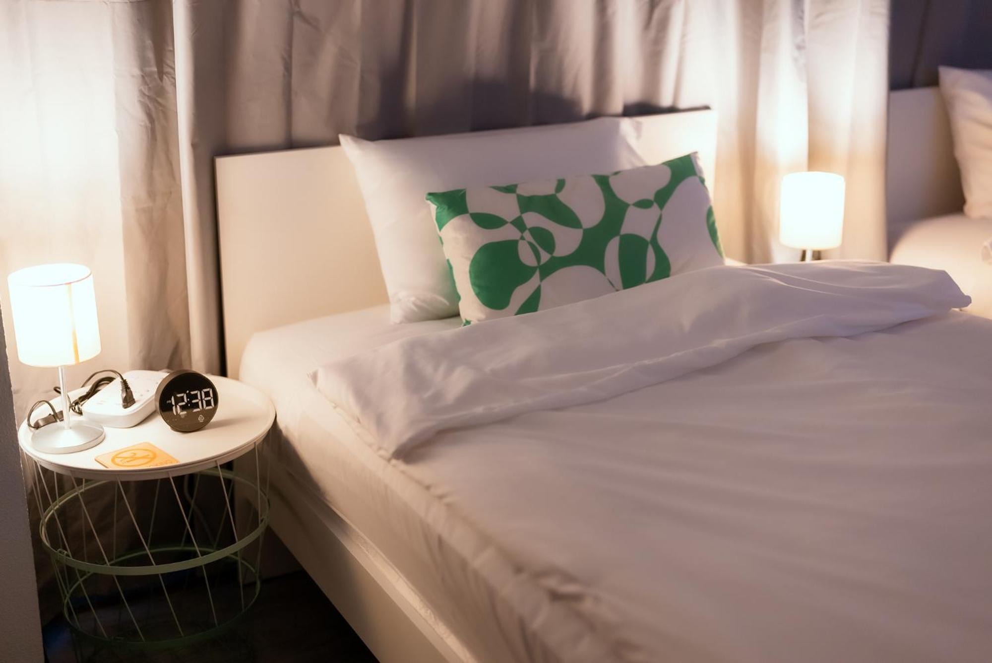 420 Hostel - Ekkamai Buds & Beds Бангкок Экстерьер фото
