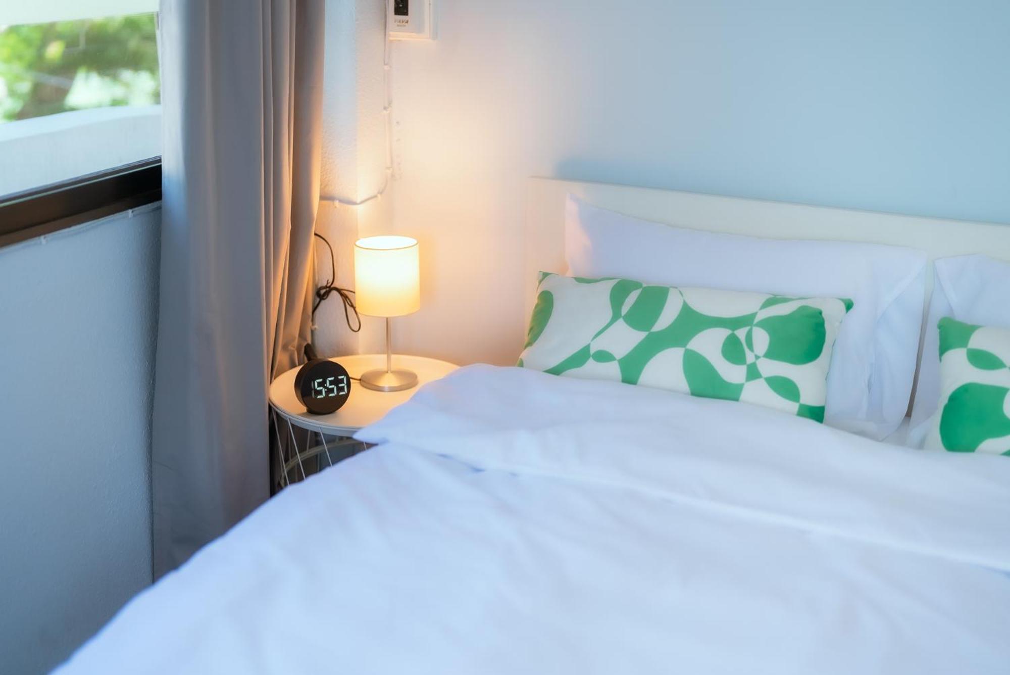 420 Hostel - Ekkamai Buds & Beds Бангкок Экстерьер фото